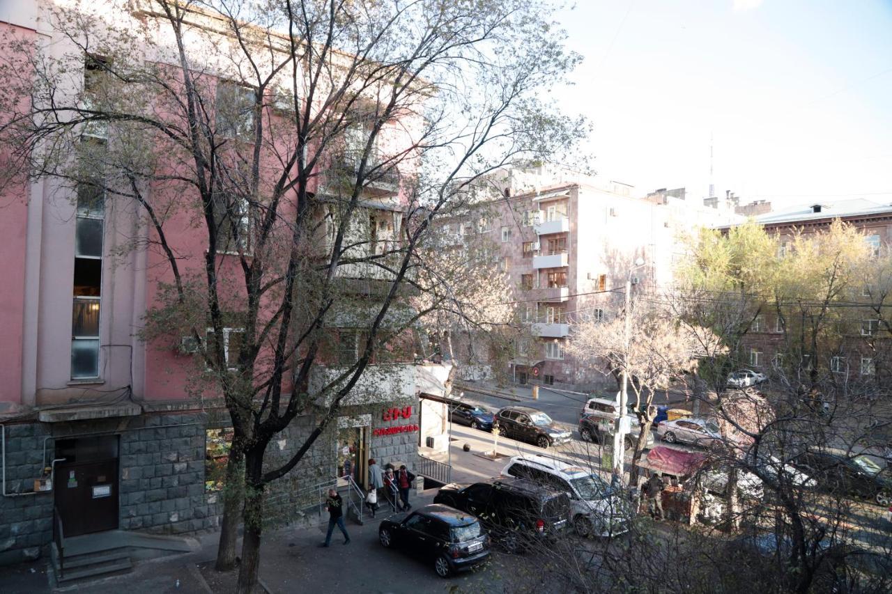 Am Studio Apartment Yerevan Exterior photo
